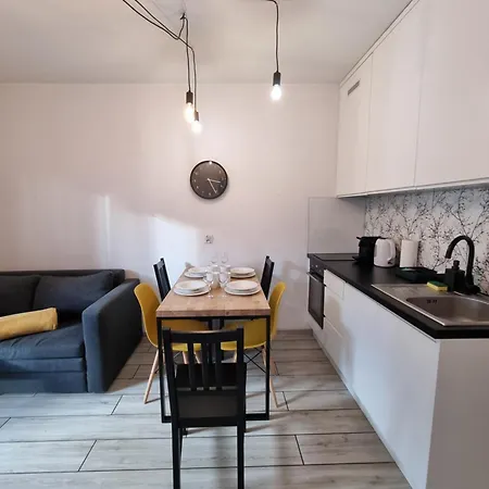 Old Town Yellow Apartment Gdansk